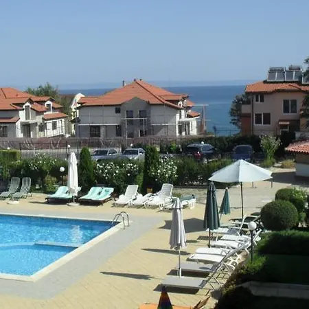 منتجع Complex Romantika 3*