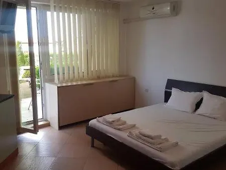 Complex Romantika منتجع 3*